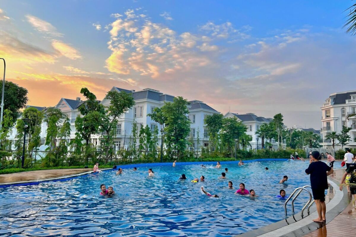 Bán căn góc BT kinh doanh cực tốt, trục đường lớn