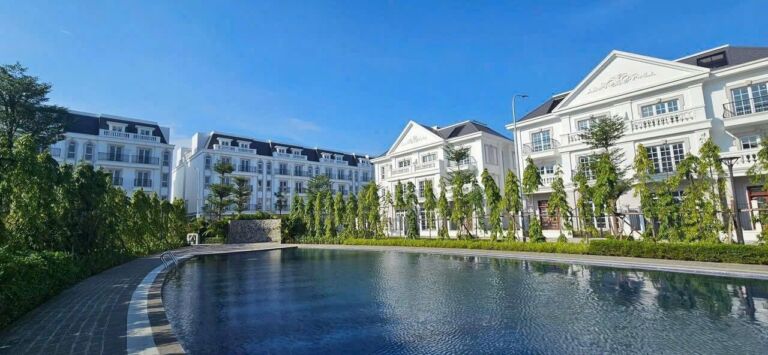Bán căn BT view công viên giá tốt nhất Eurowindow Twin Parks